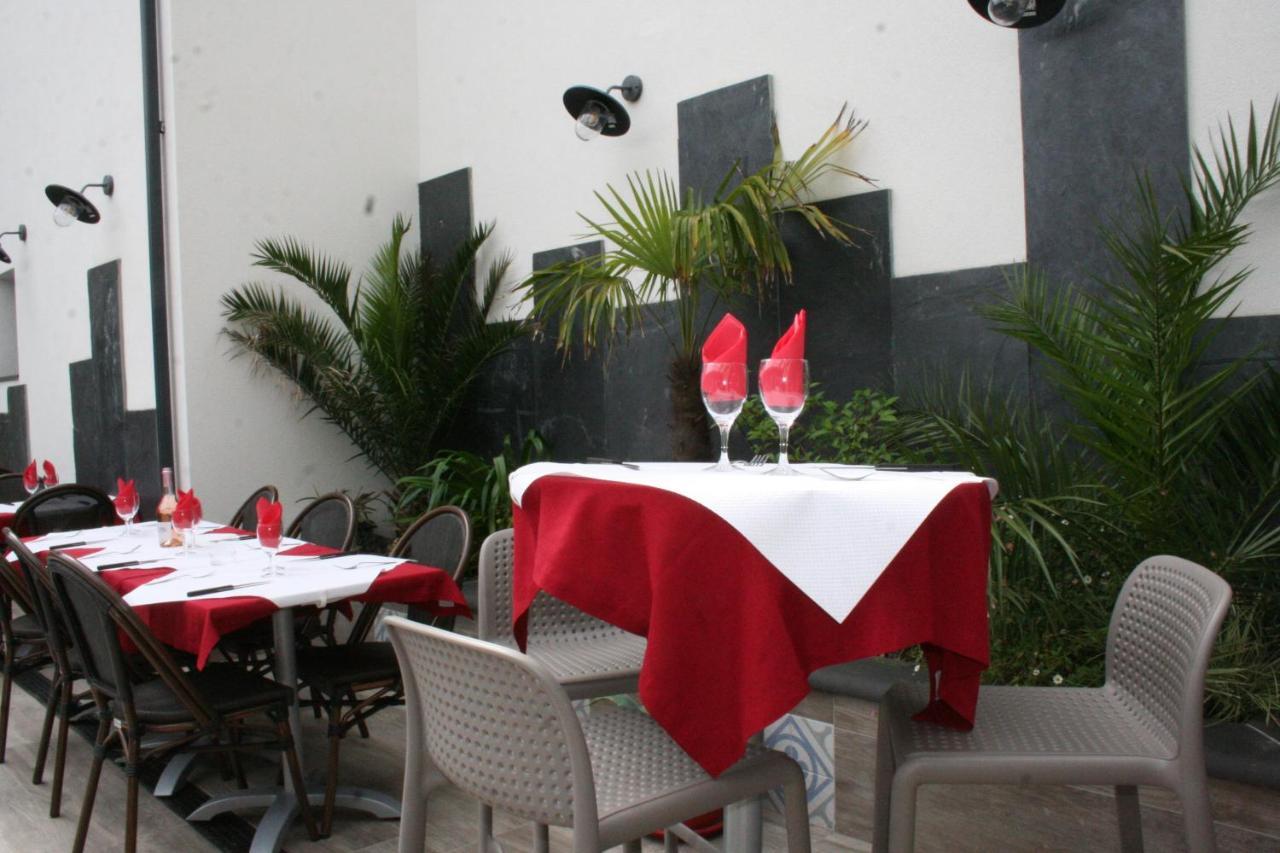 Hotel Les Italiens บิสการ์รอส ภายนอก รูปภาพ