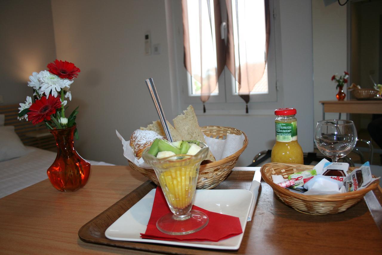 Hotel Les Italiens บิสการ์รอส ภายนอก รูปภาพ