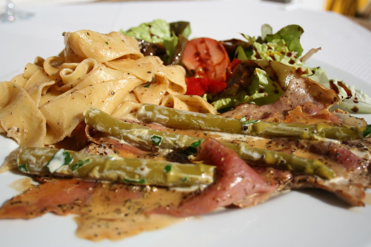 Hotel Les Italiens บิสการ์รอส ภายนอก รูปภาพ