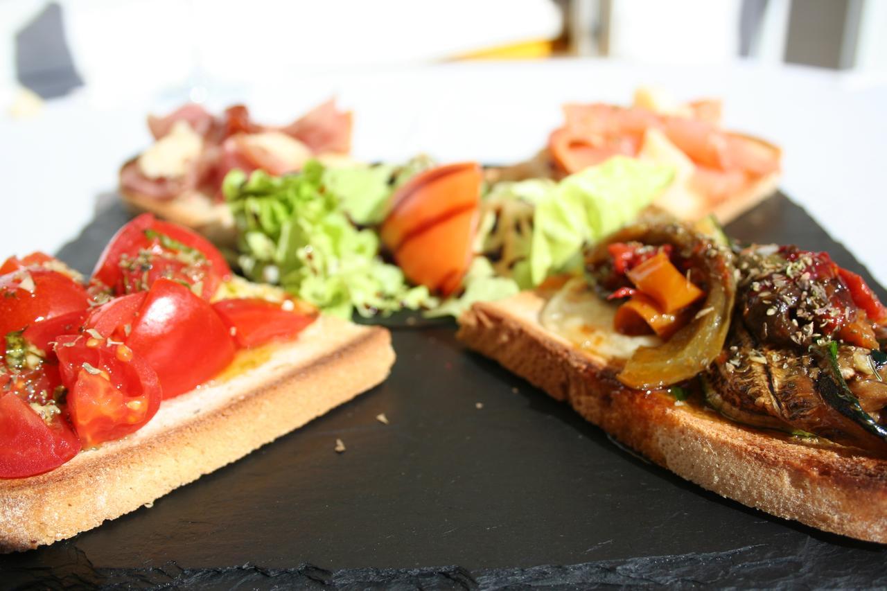 Hotel Les Italiens บิสการ์รอส ภายนอก รูปภาพ